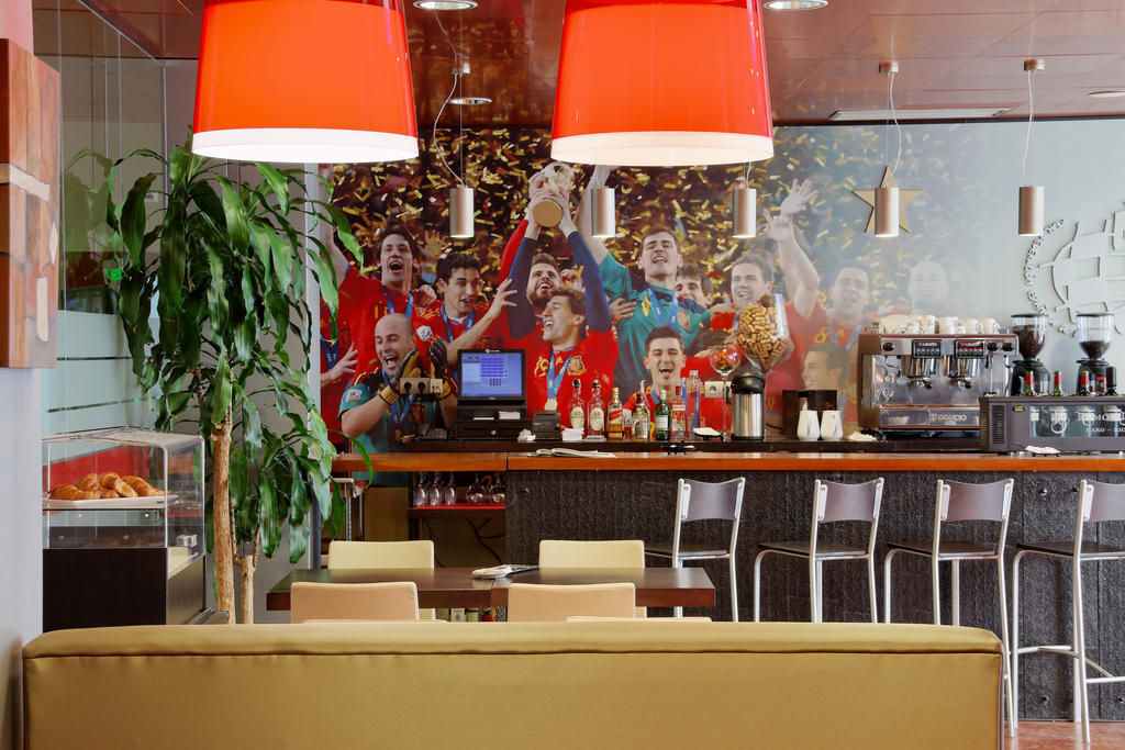 Hotelsefutbol Las Rozas de Madrid Exterior photo